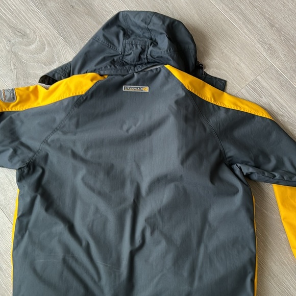 O’Neill snowboarding jacket - Picture 6 of 9